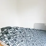 Charming Apartment Near The Champ De Mars
